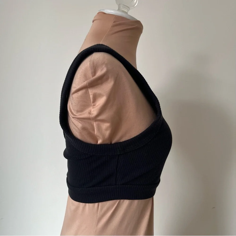 Alo Yoga Wellness Black Rib Knit Stretch Athletic Wear Casual Sports Bra EUC S